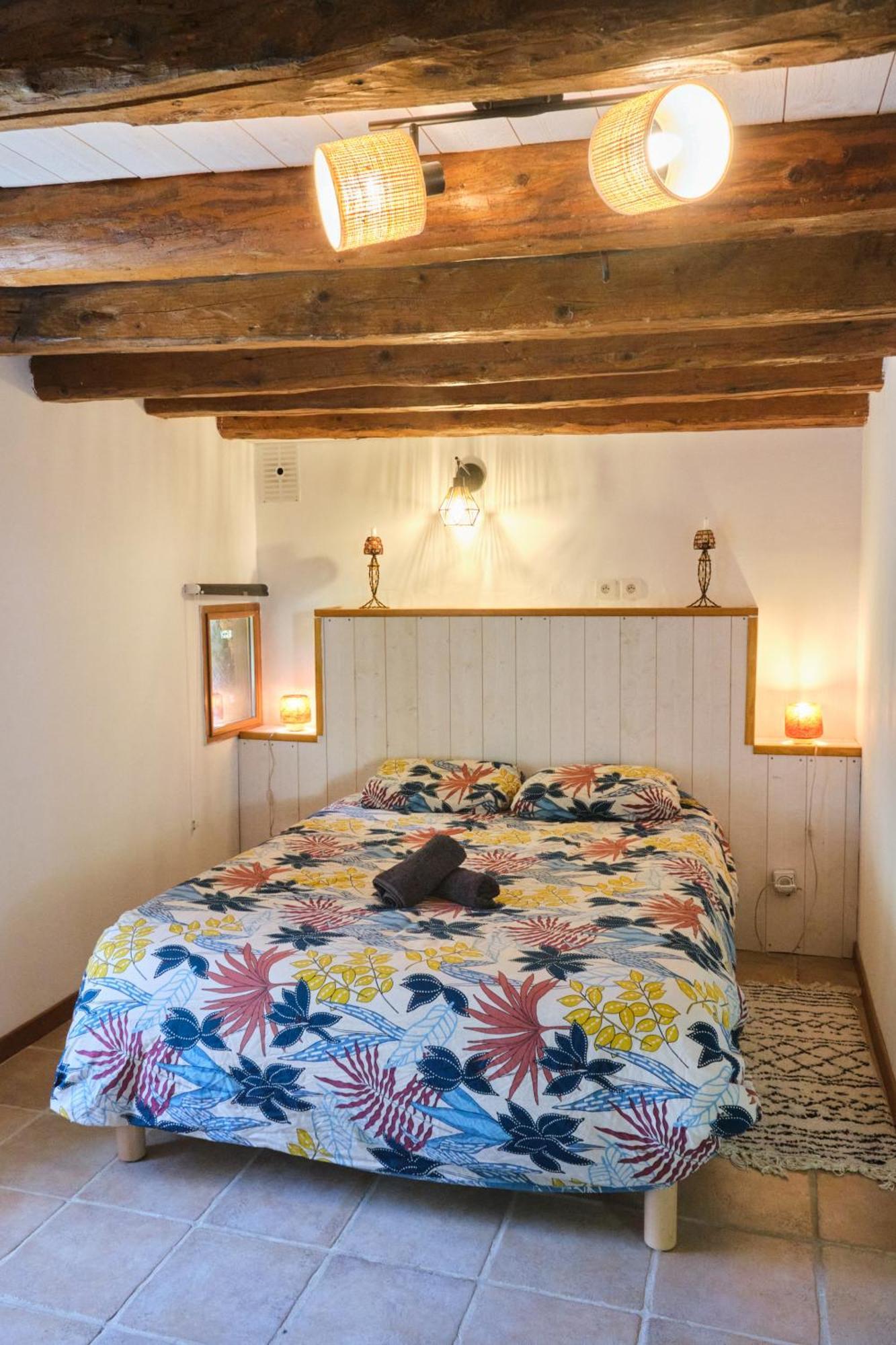 Aux 1000 Chemins Apartment *